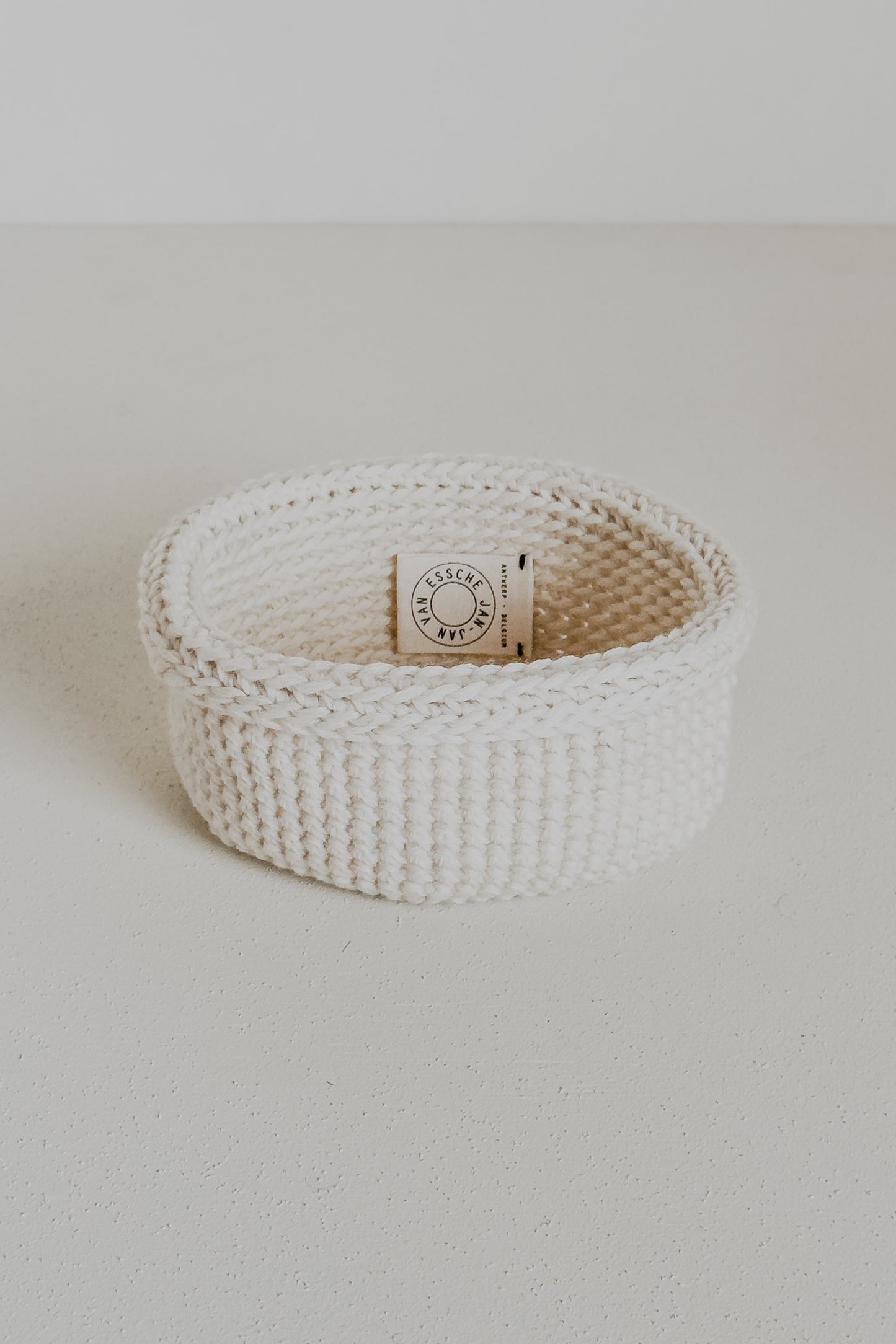 JAN-JAN VAN ESSCHE HAND CROCHETED BEANIE WOOL LINO WHITE