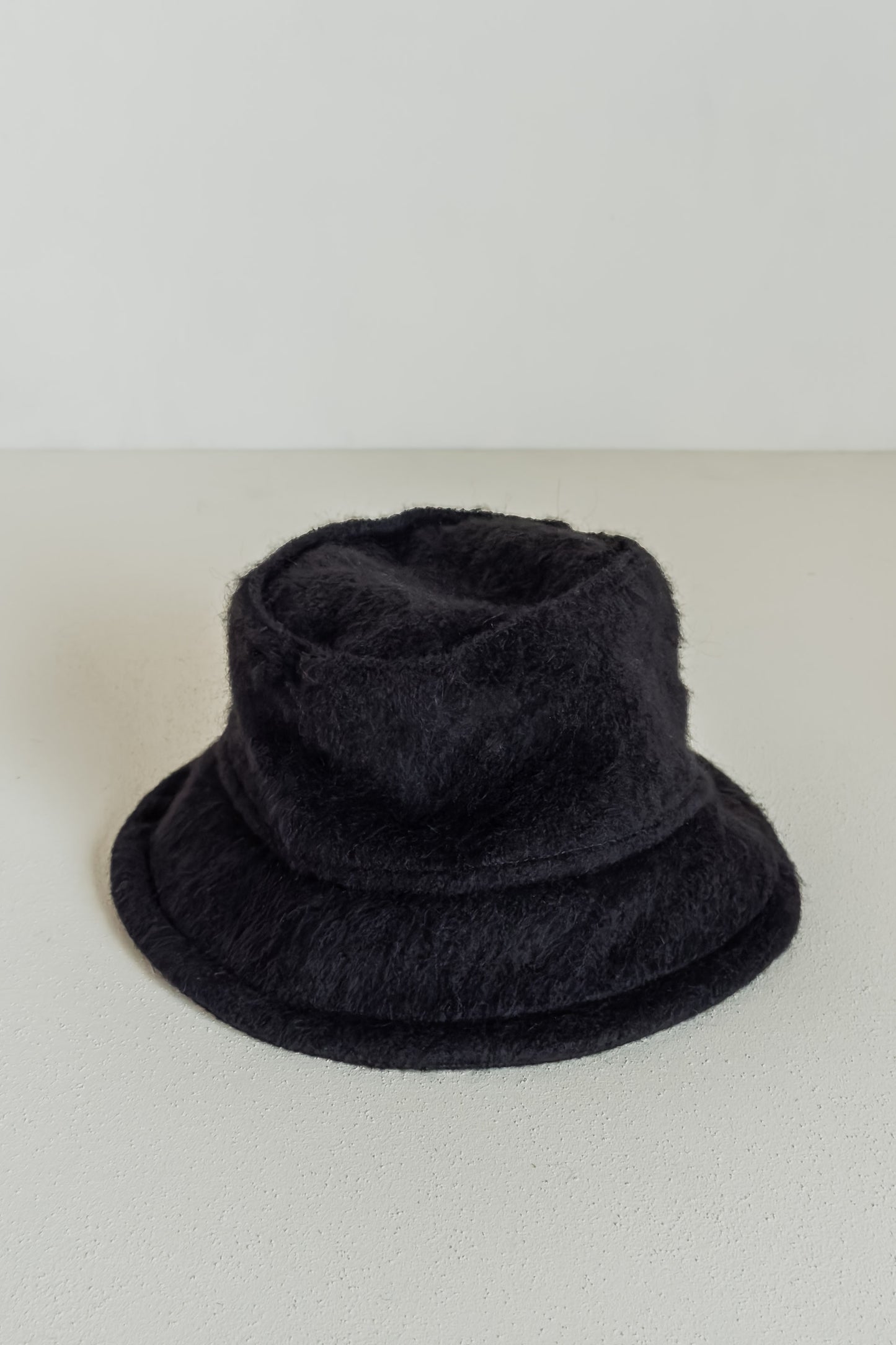 JAN-JAN VAN ESSCHE OVERSIZED BUCKET HAT TUMBLED HERRINGBONE BLACK