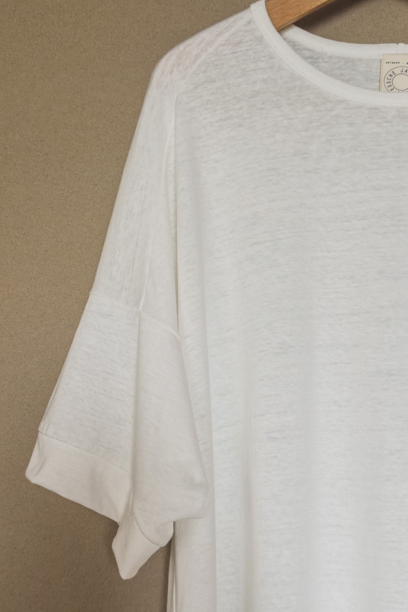 JAN-JAN VAN ESSCHE SHORT SLEEVE CREW NECK TEE ORGANIC COTTON LINEN OFF WHITE