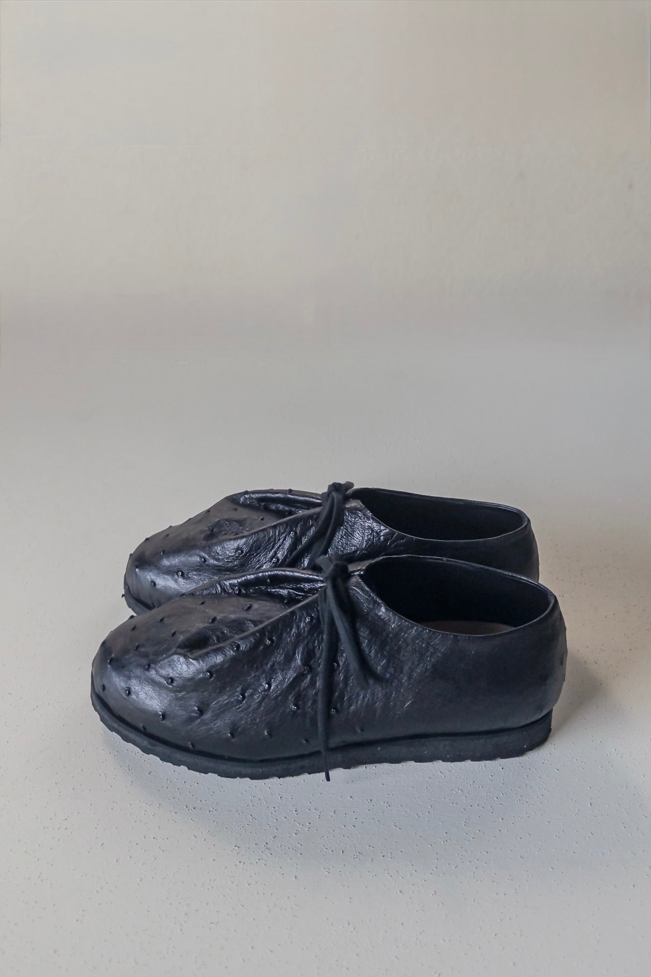 PETROSOLAUM DRAWSTRING SHOES BLACK