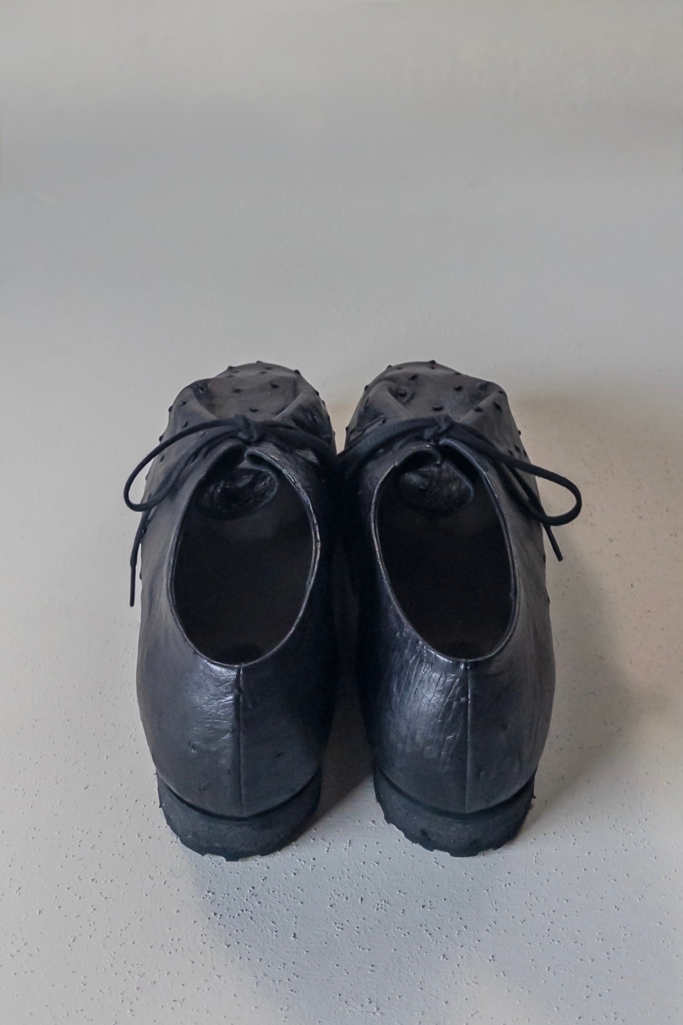 PETROSOLAUM DRAWSTRING SHOES BLACK