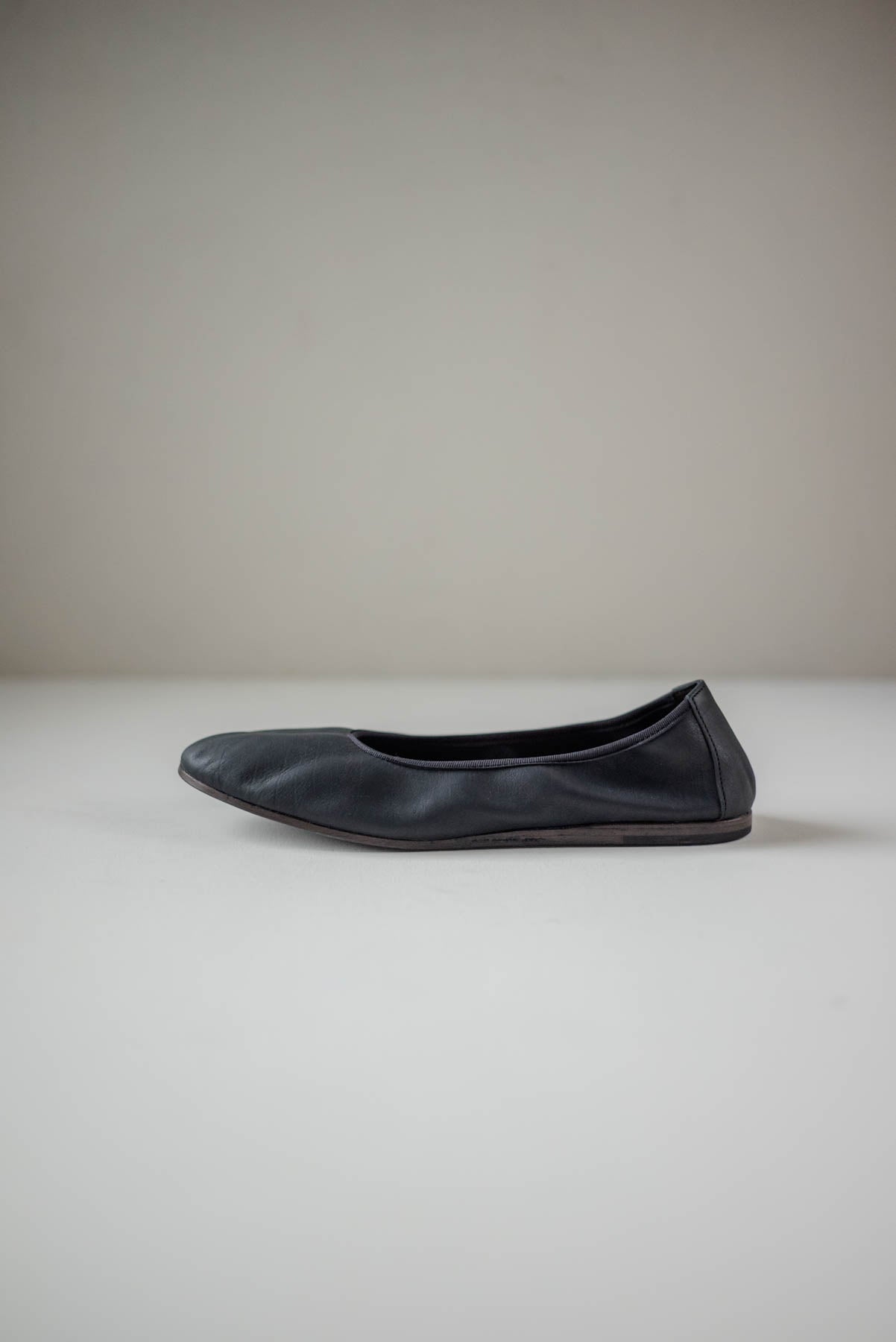 PETROSOLAUM Ballet Noir