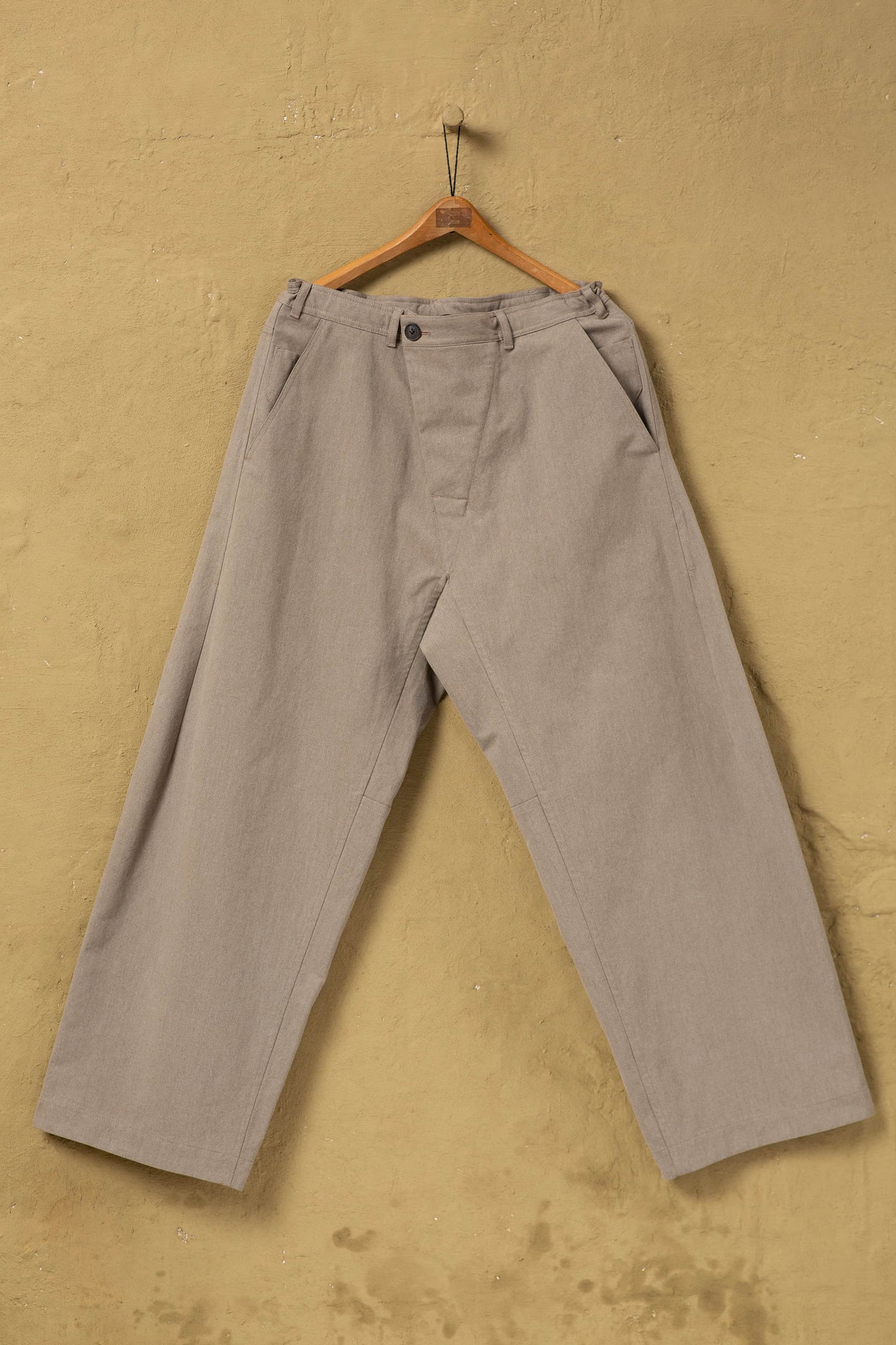 PRE-ORDER ○ JAN-JAN VAN ESSCHE OVERSIZED 6-POCKET WORKWEAR STYLE TROUSERS CHAMBRAY CANVAS BROWN GREEN