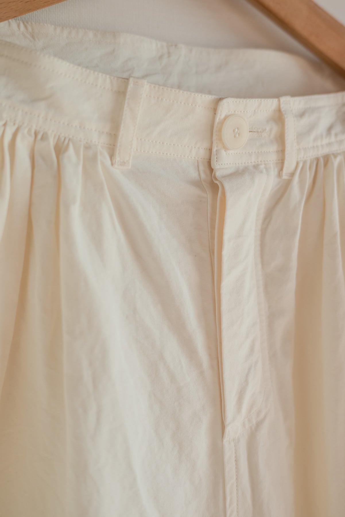 UNKRUID PANTALON VISSCHERS WASHI DENSE MACHINE À ÉCRIRE BLANC